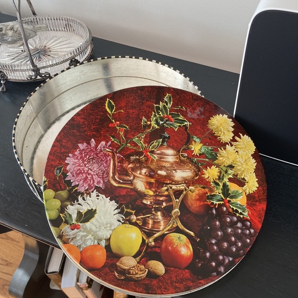 Vintage Christmas Tin - Picture 6 of 8